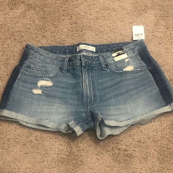 Abercrombie and Fitch distressed shorts, 4/27 NWT! - Picture 3 of 8